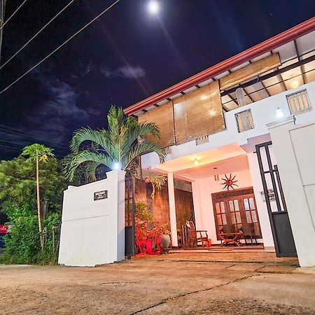 Weligama Bay House Hotel Exterior photo